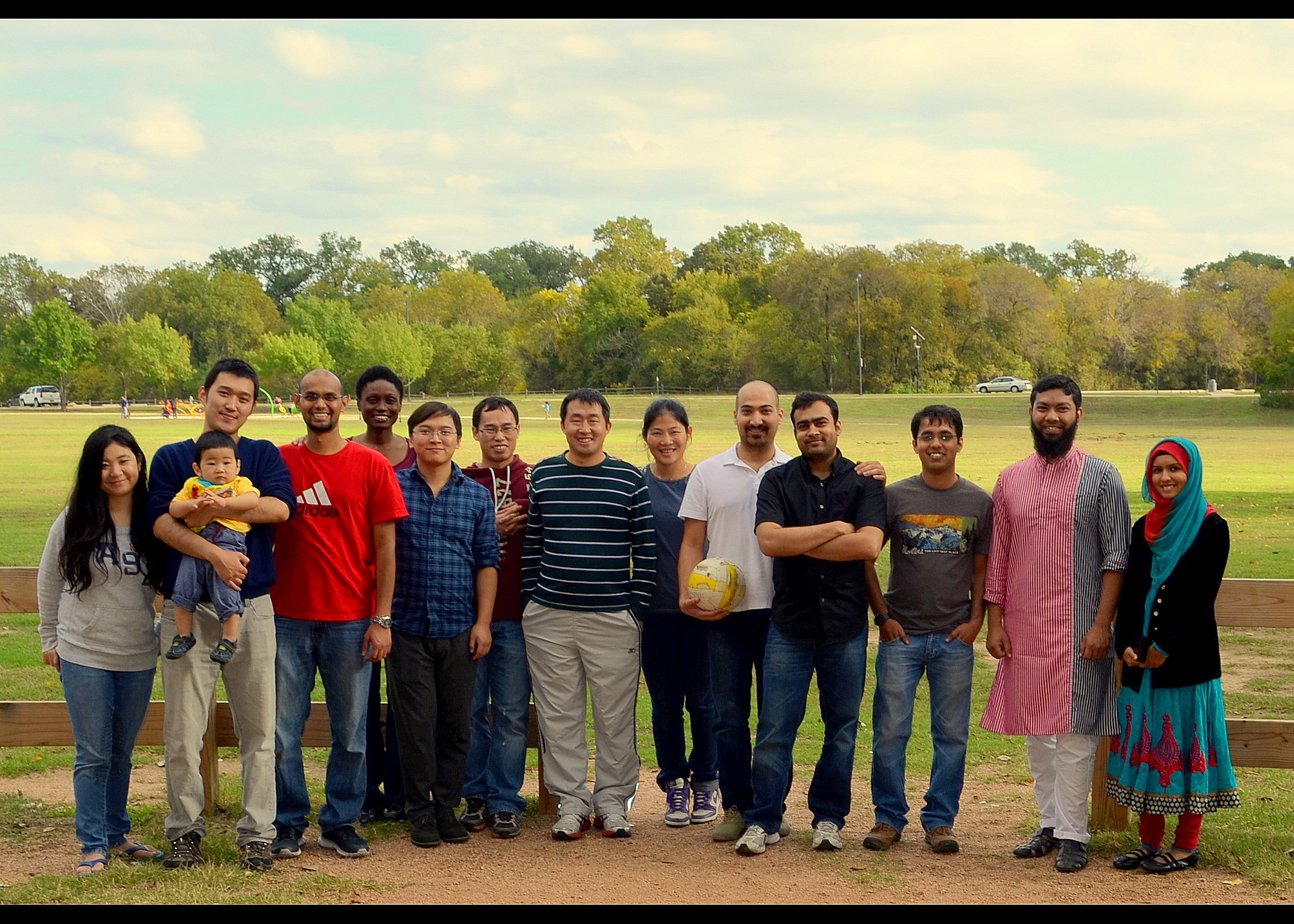 IDIR group picnic in the River Legacy Park (Nov. 2013)